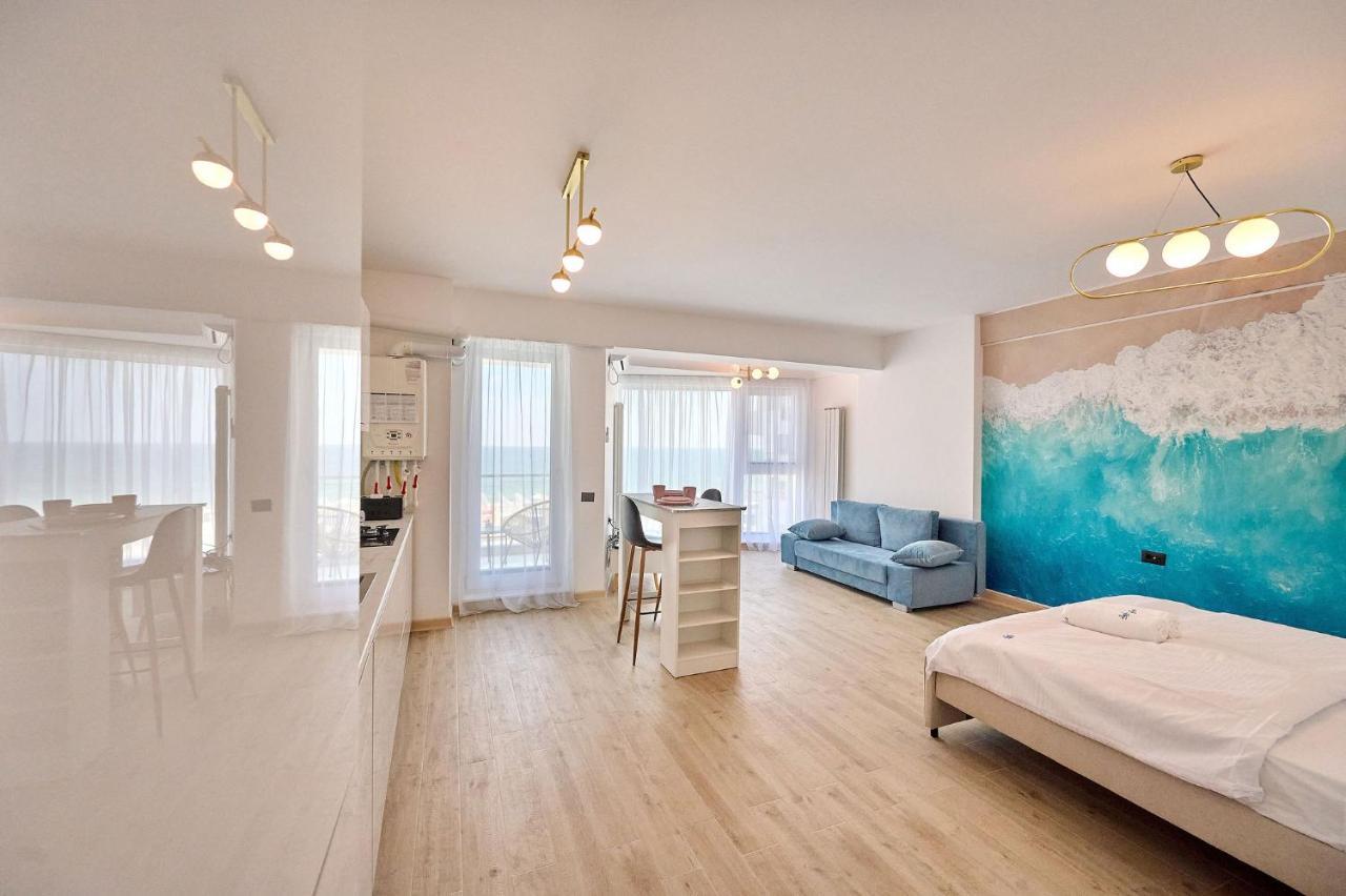 Sea-esta In Infinity * Mamaia
